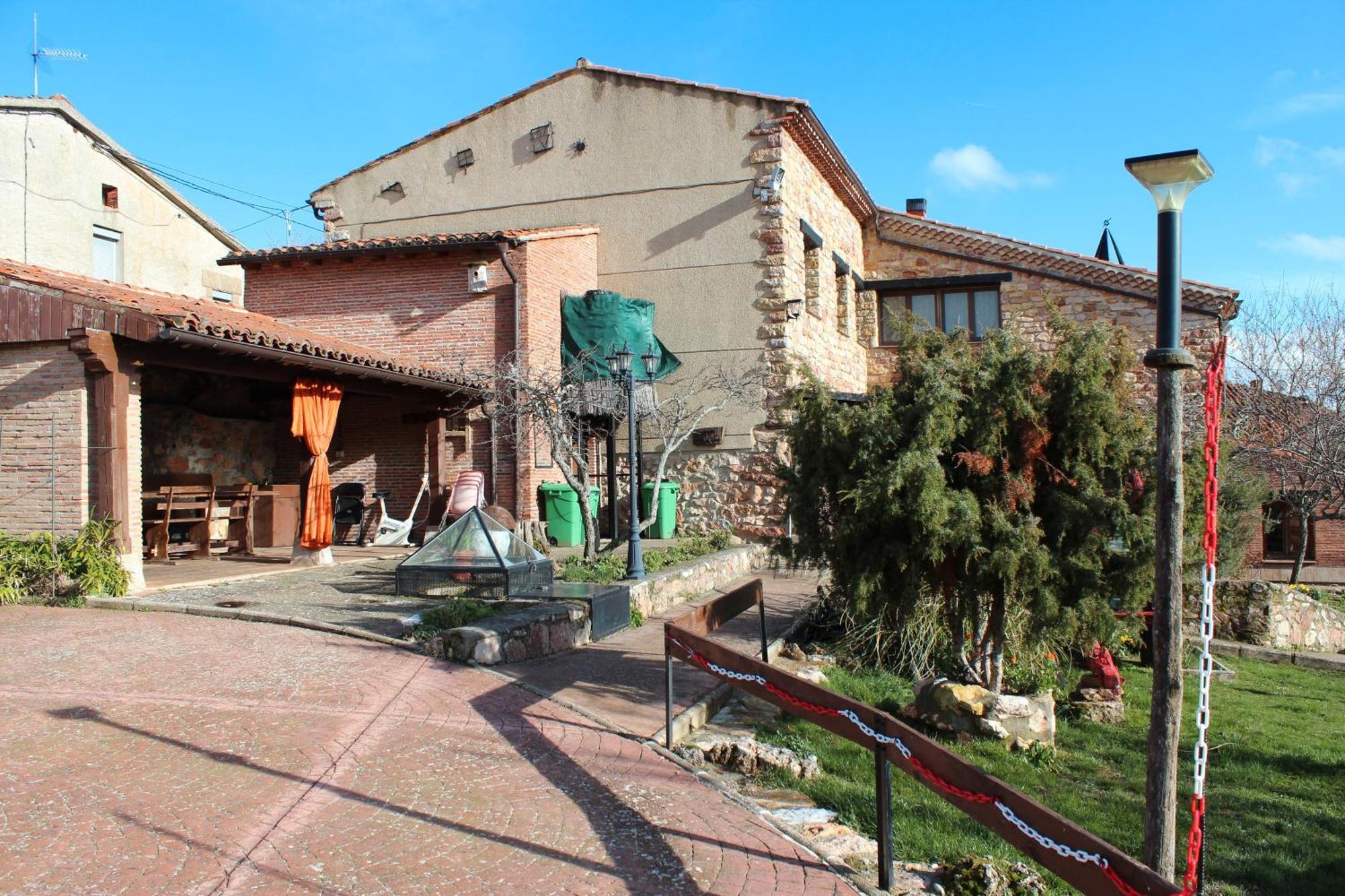 La Chimenea De Soria I Y I I Pensionat Espeja de San Marcelino Eksteriør billede