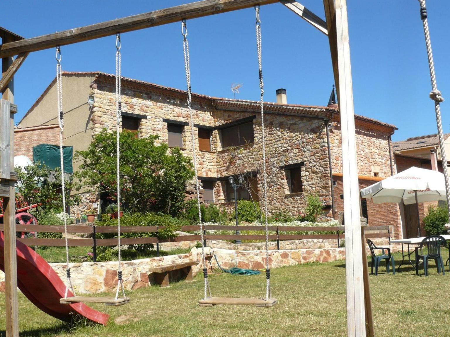 La Chimenea De Soria I Y I I Pensionat Espeja de San Marcelino Eksteriør billede